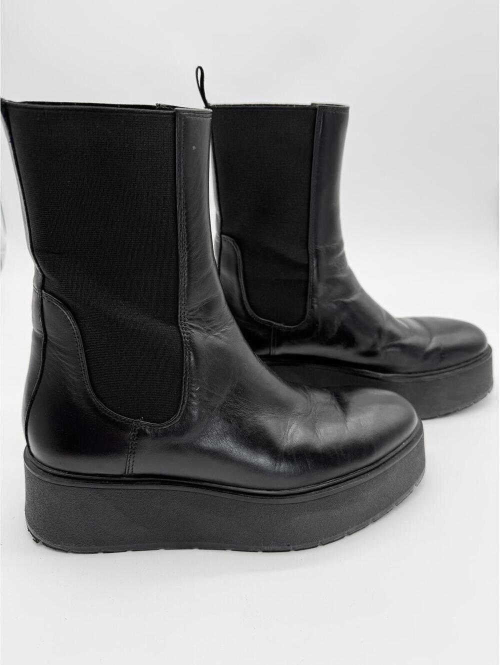 Zara - Black Platform Chelsea Ankle Boots